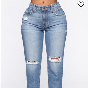 Distressed Boyfriend Jeans